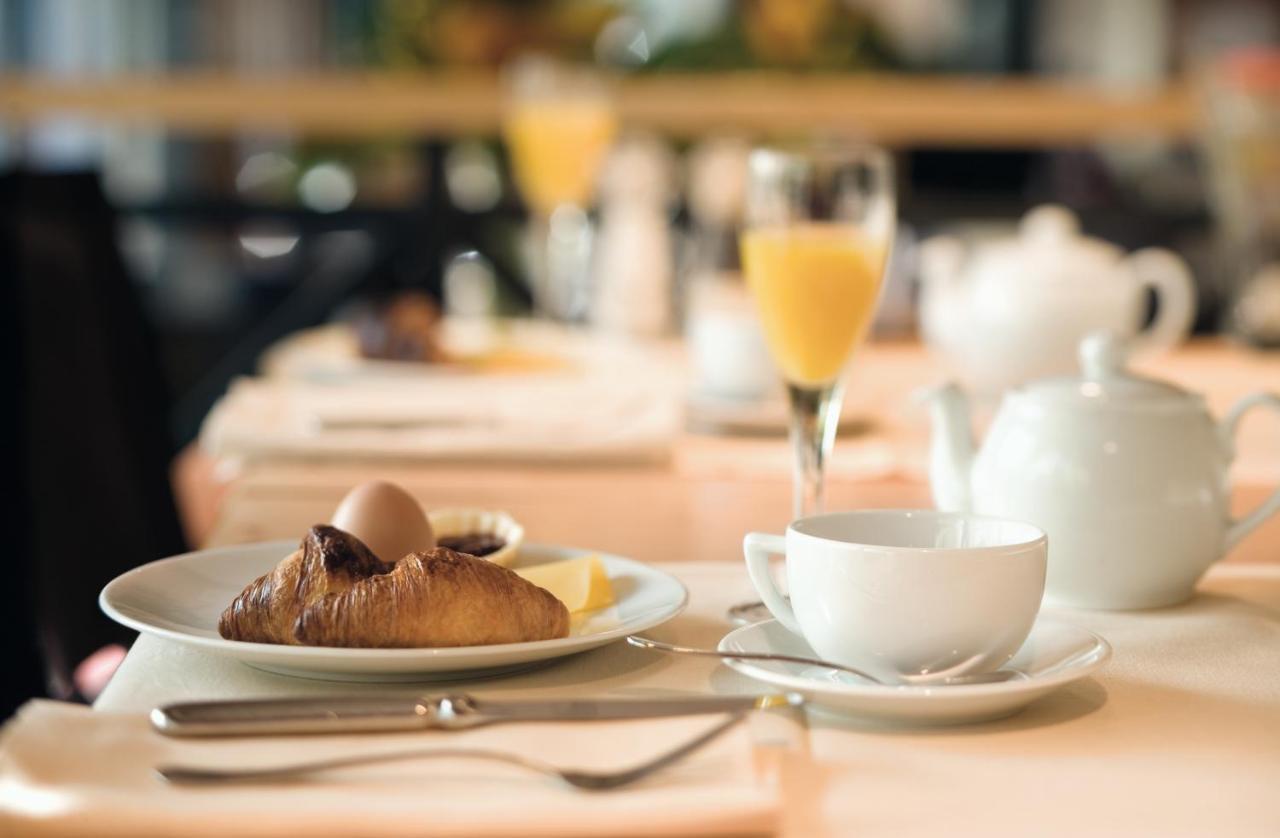 Moevenpick Hotel City Star Jeddah Jidá Exterior foto A continental breakfast