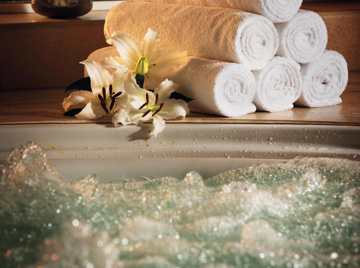Moevenpick Hotel City Star Jeddah Jidá Exterior foto A whirlpool bath