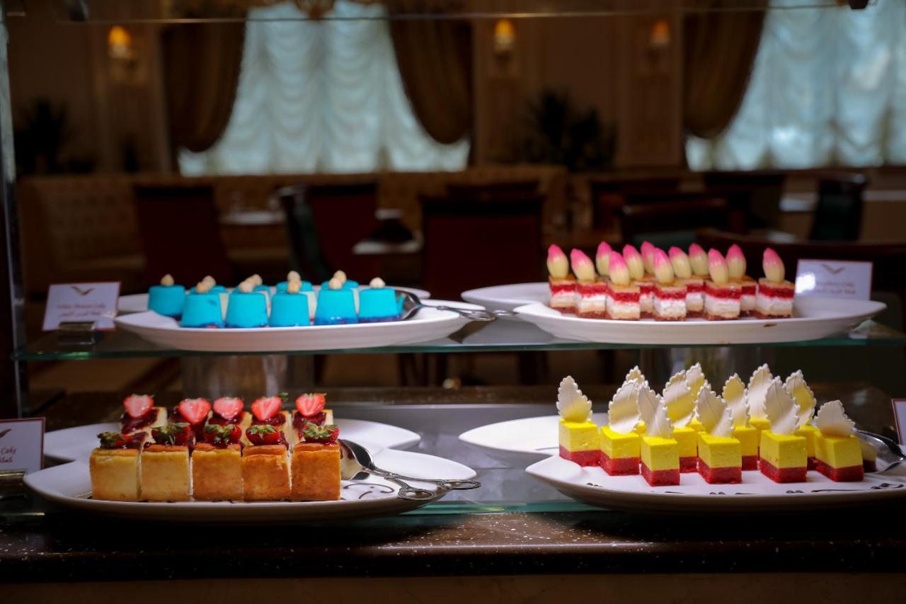 Moevenpick Hotel City Star Jeddah Jidá Exterior foto Desserts