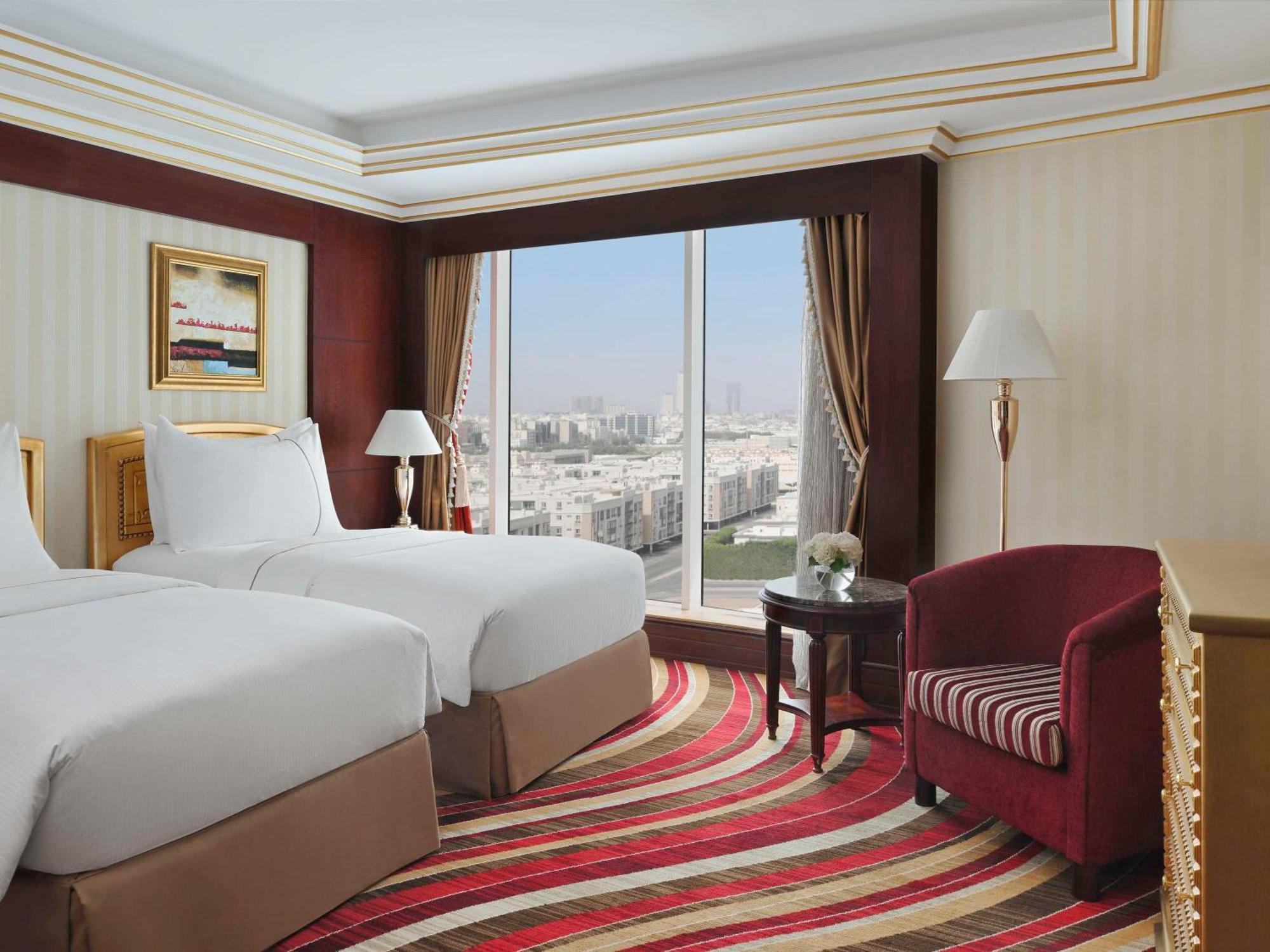 Moevenpick Hotel City Star Jeddah Jidá Exterior foto Deluxe room